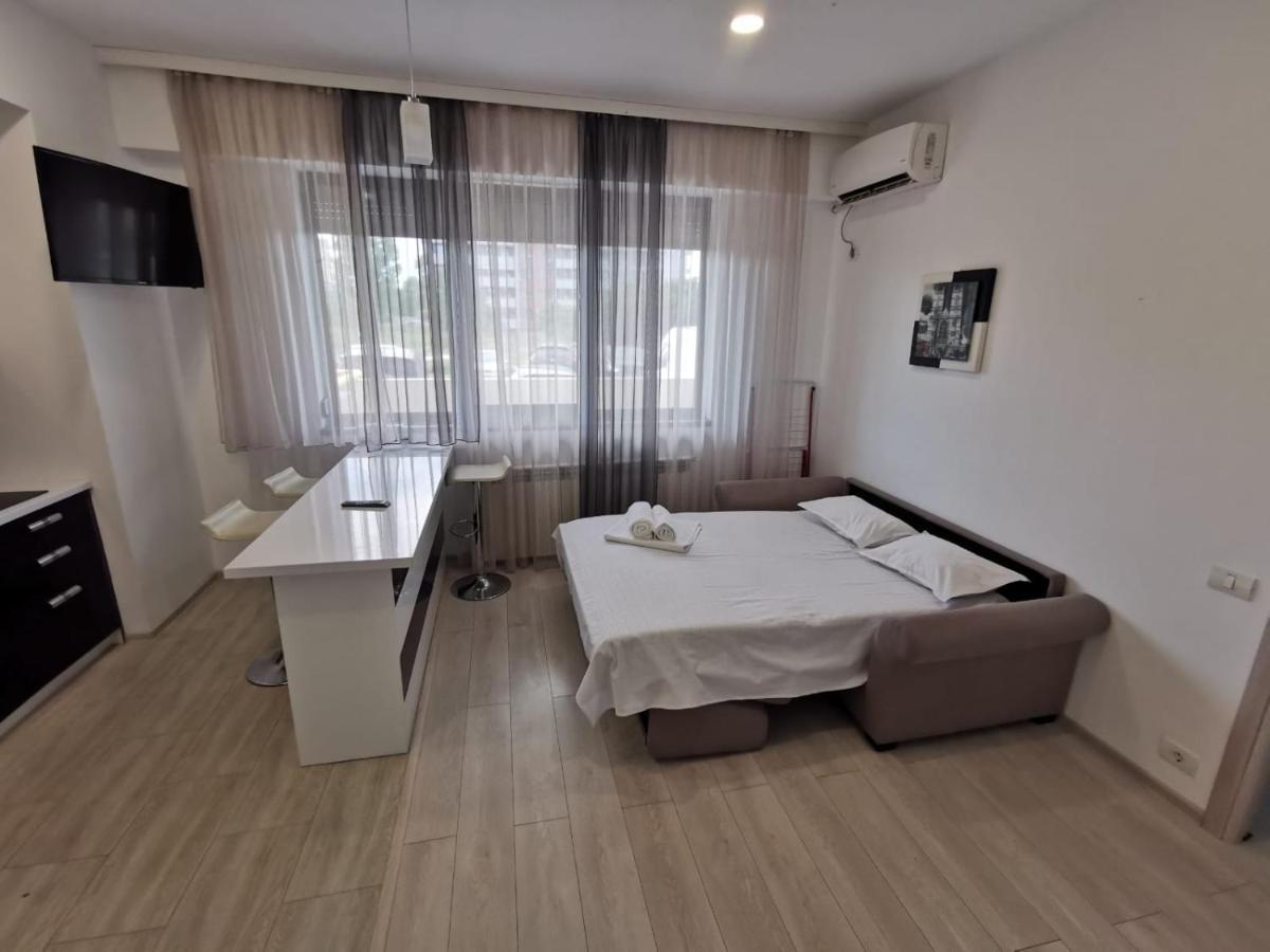 Mamaia Lake Apartments Constanta Bagian luar foto