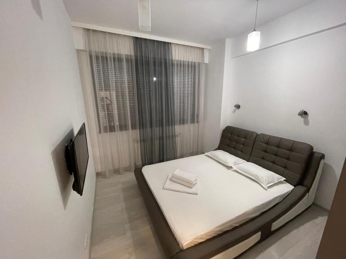Mamaia Lake Apartments Constanta Bagian luar foto