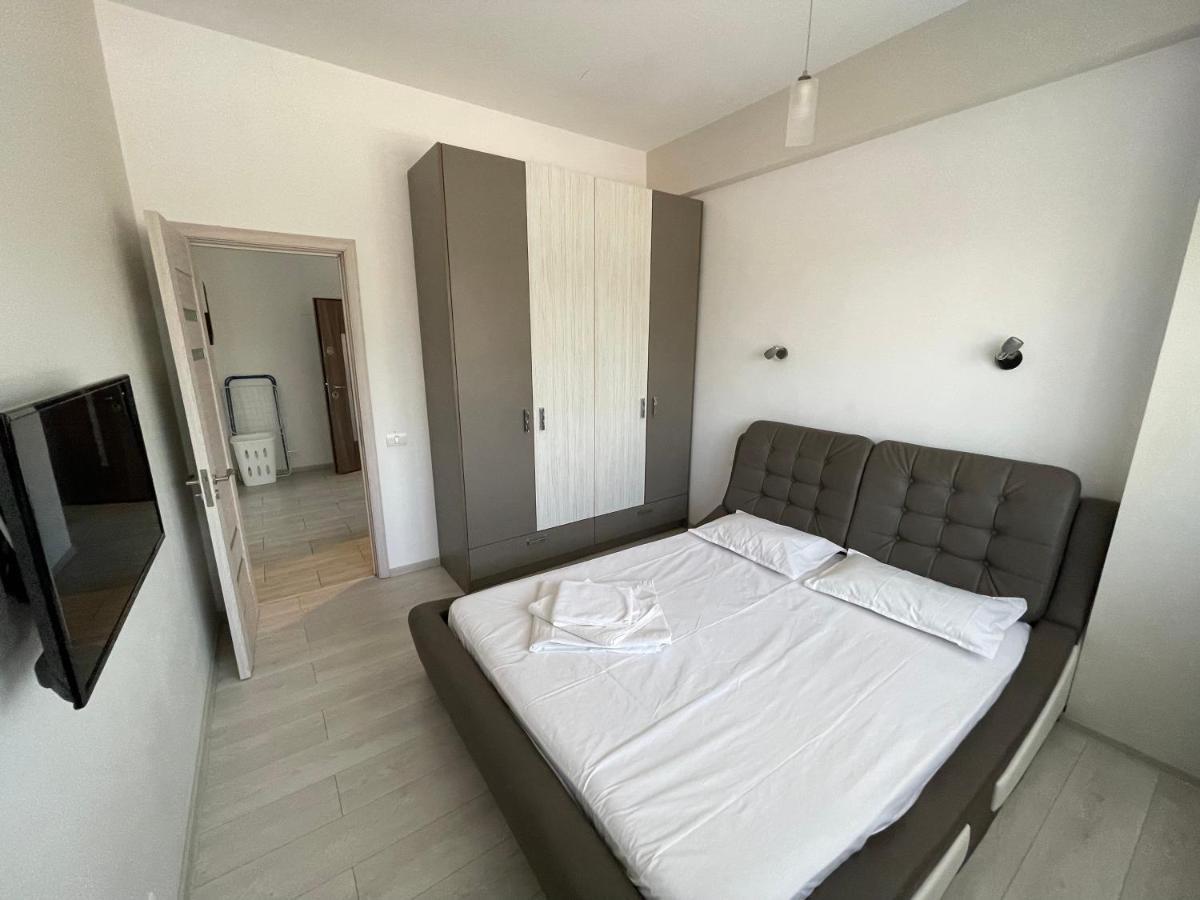 Mamaia Lake Apartments Constanta Bagian luar foto