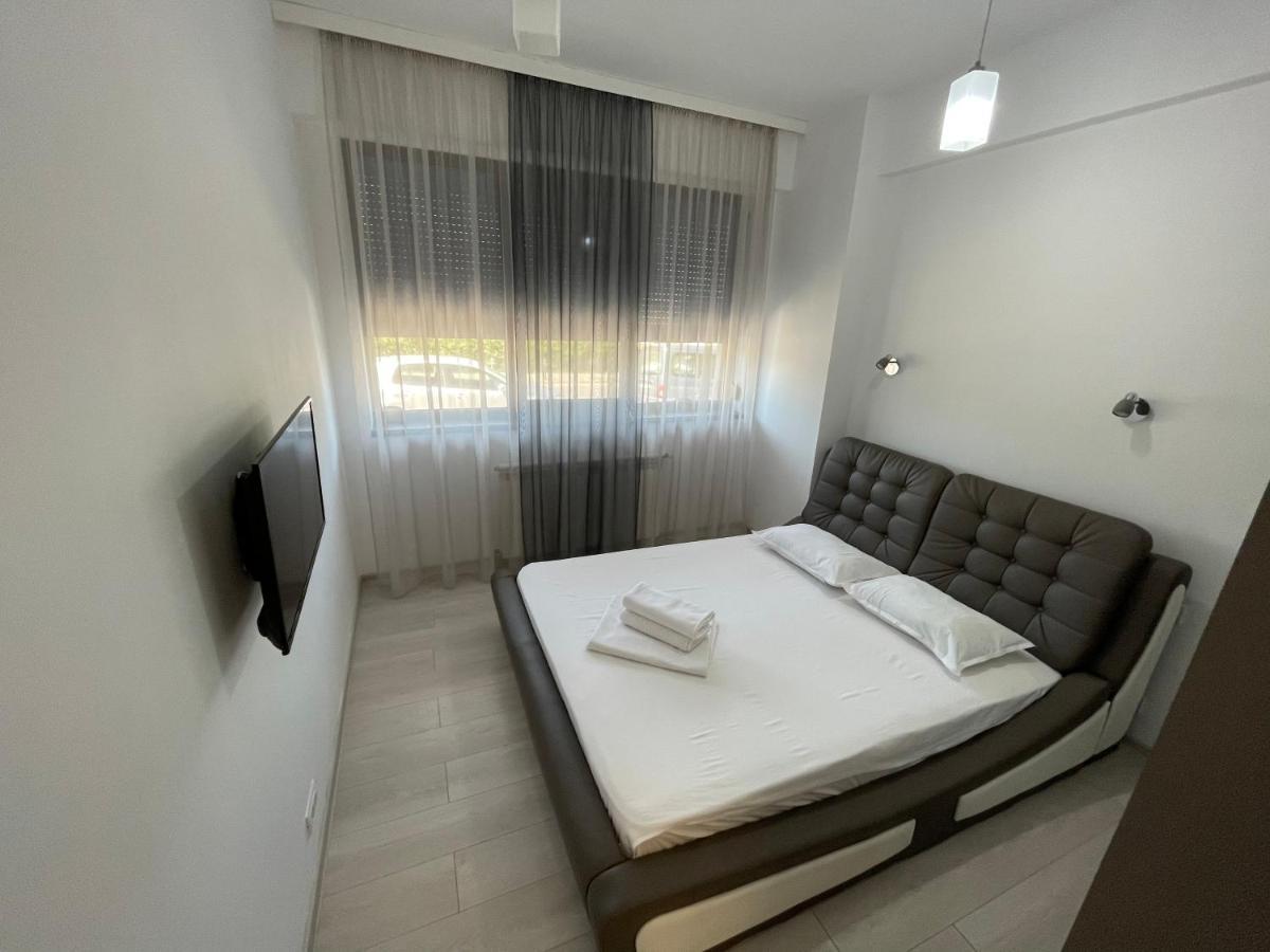 Mamaia Lake Apartments Constanta Bagian luar foto