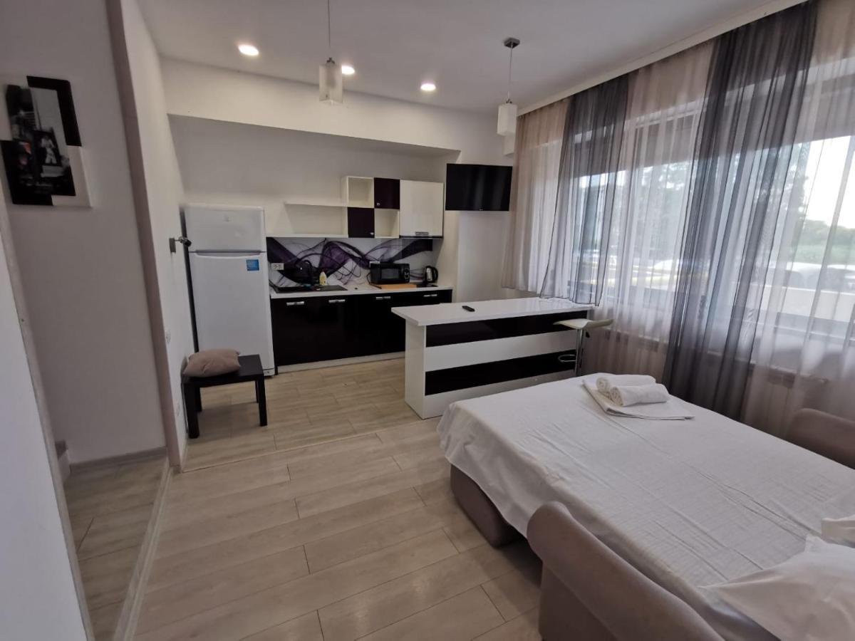 Mamaia Lake Apartments Constanta Bagian luar foto