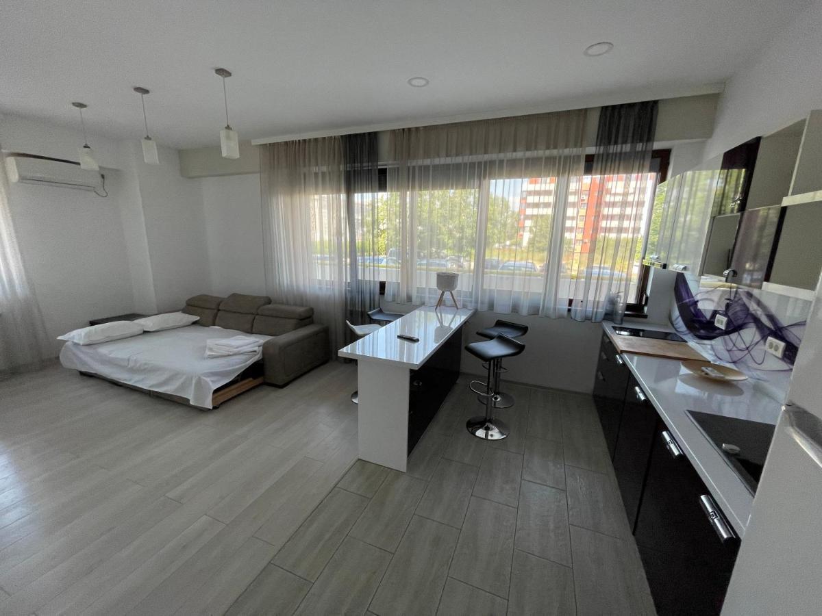 Mamaia Lake Apartments Constanta Bagian luar foto